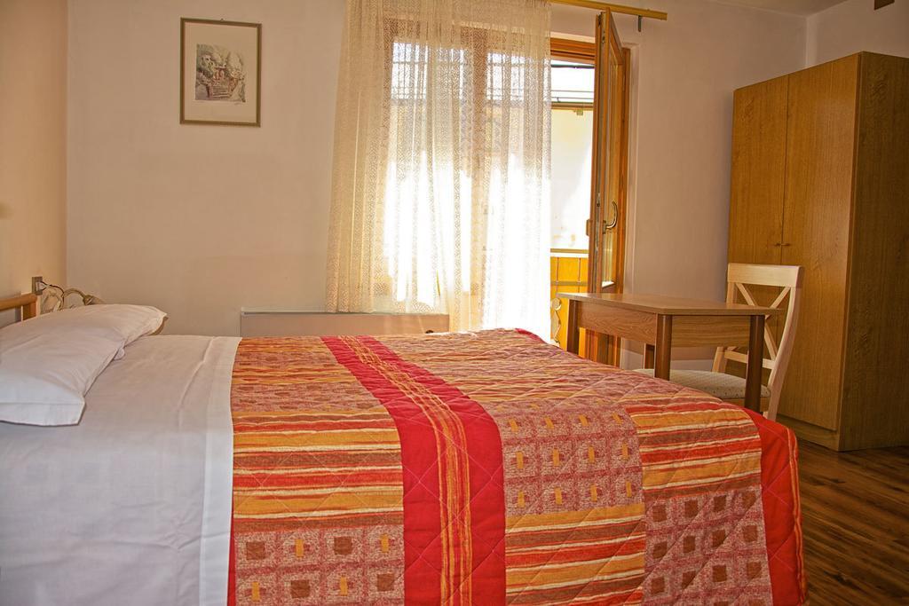 Albergo Ristorante Iris Auronzo di Cadore Bagian luar foto