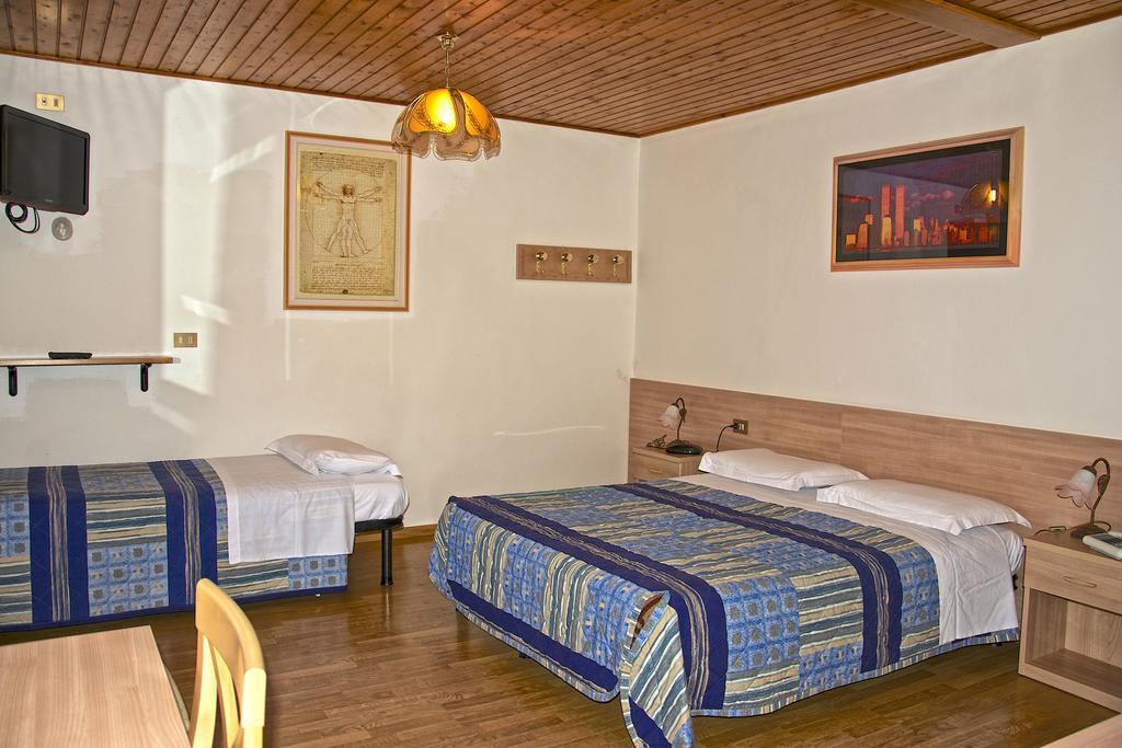 Albergo Ristorante Iris Auronzo di Cadore Bagian luar foto